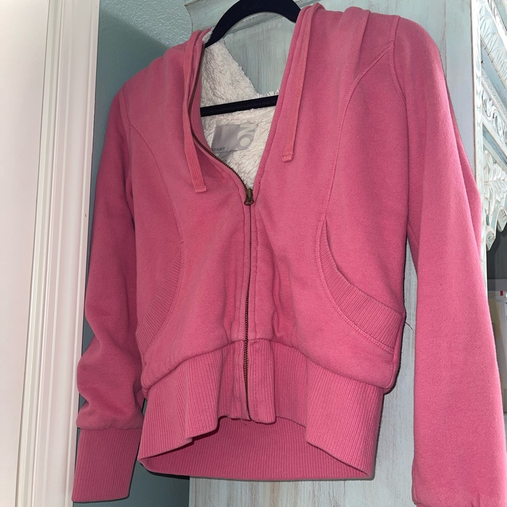 Old Navy fuzzy pink sweatshirt
